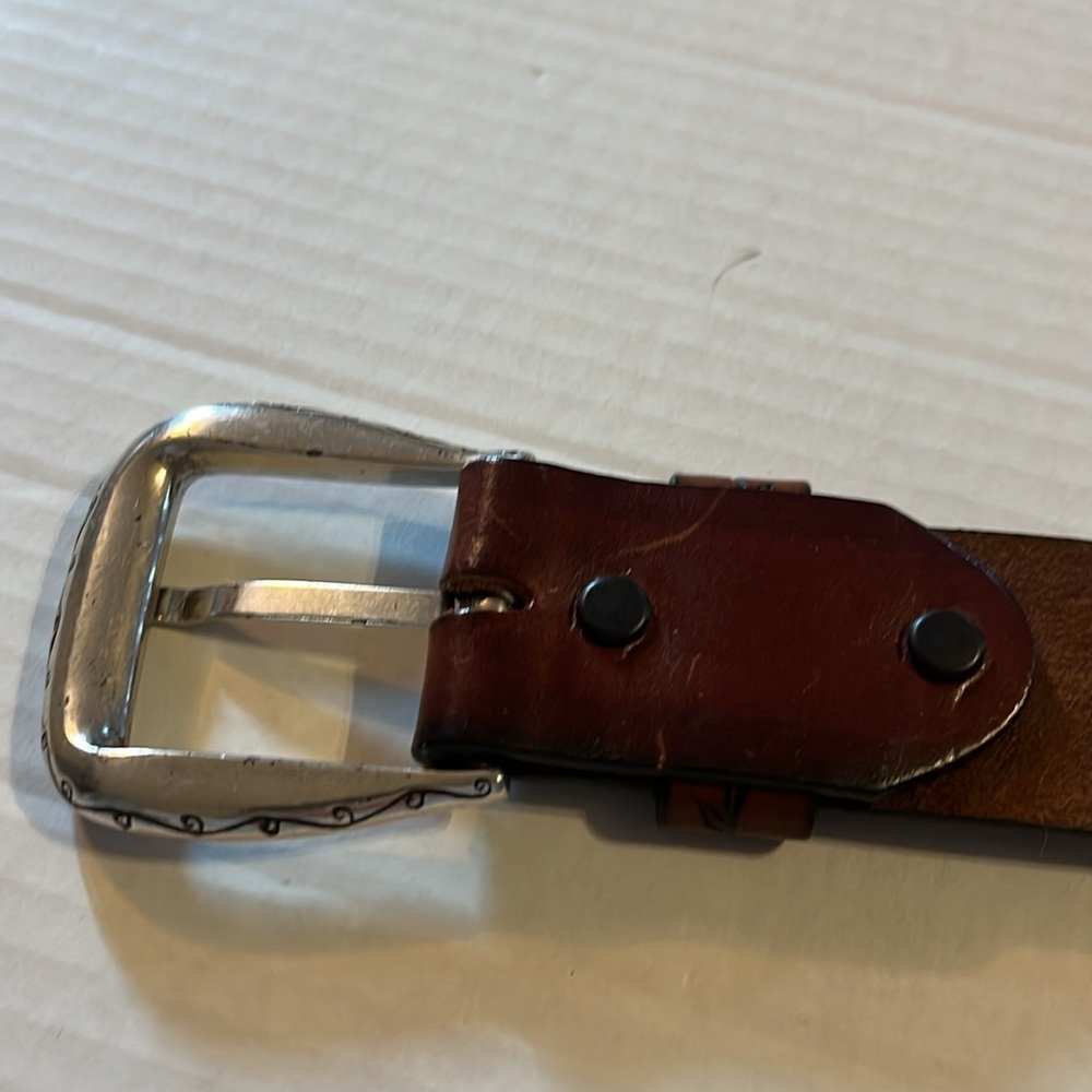 Brighton-M(30)-Brown-leather, embossed, buckle belt. - Picture 8 of 11